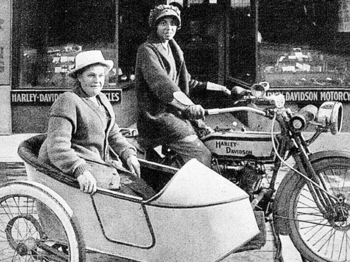 Effie Hotchkiss, with her mother Avis riding in the sidecar.